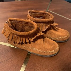 Minnetonka Fringe Moccasins - Toddler Size 8